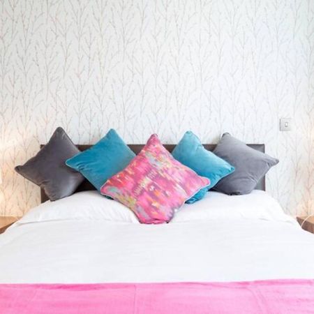 Contemporary & Homely Penthouse, 2 Mins Walk From Cambridge Station, Lift Access, Secured Gated On-Site Parking, Self Check-In, Super Fast Wifi, Terrace & Sleeps 6 CBG Exterior foto