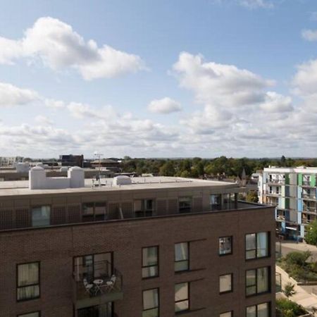 Contemporary & Homely Penthouse, 2 Mins Walk From Cambridge Station, Lift Access, Secured Gated On-Site Parking, Self Check-In, Super Fast Wifi, Terrace & Sleeps 6 CBG Exterior foto