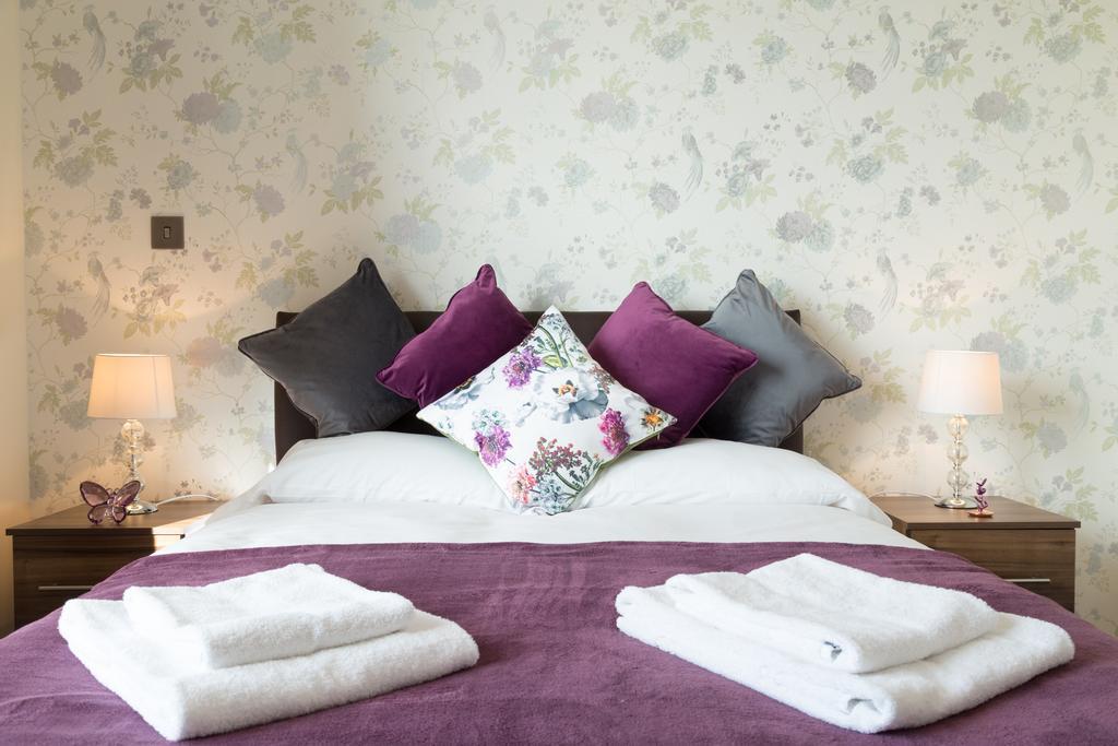 Contemporary & Homely Penthouse, 2 Mins Walk From Cambridge Station, Lift Access, Secured Gated On-Site Parking, Self Check-In, Super Fast Wifi, Terrace & Sleeps 6 CBG Exterior foto